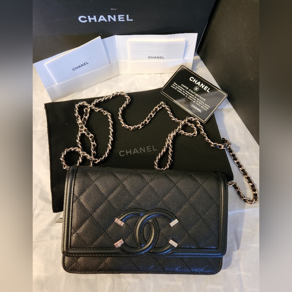 CHANEL FILIGREE WALLET ON CHAIN WOC, Black
